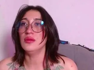 Offline red-moon1 on CamSoda