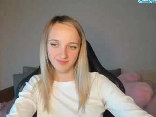 Freechat rousereedd on CamSoda