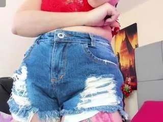 Freechat scarlethit on CamSoda