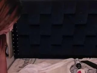 Offline scarlett-enjoy1 on CamSoda