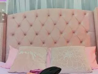 Freechat scarlettbooty on CamSoda