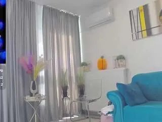 Freechat scarlettemptations on CamSoda