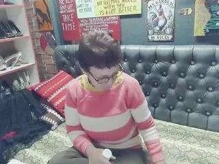 Freechat sexylily on CamSoda