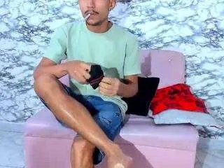 Freechat shantalov on CamSoda