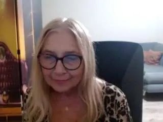 Freechat sofiadream on CamSoda