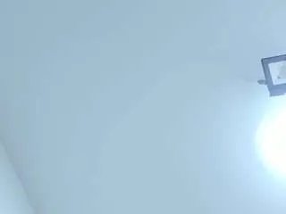 Freechat stefannyyevans on CamSoda