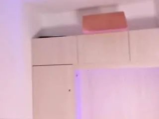 Freechat stefannyyevans on CamSoda