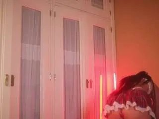 Freechat suzysuz on CamSoda