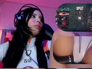 Offline sweetiecloe on CamSoda