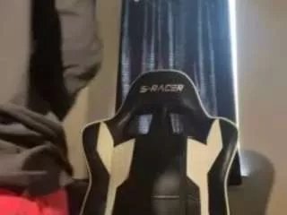 Freechat universethadon on CamSoda