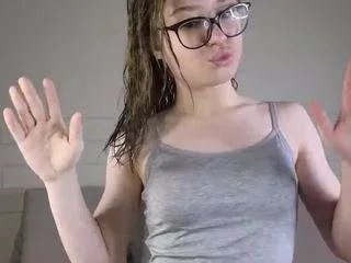 Offline uwusabrina on CamSoda