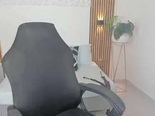 Offline valeria-acosta on CamSoda