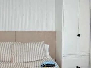 Freechat valerieferrer on CamSoda