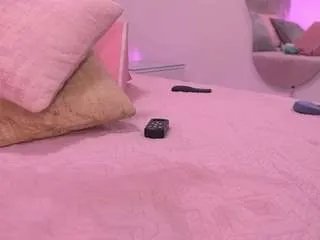 Offline violeta-sanz on CamSoda