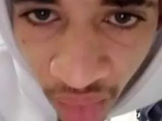 Offline vontravis9 on CamSoda