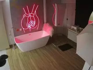 Offline voyeurcam-casa-salsa-bathroom-4 on CamSoda