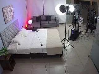 Freechat voyeurcam-jb-bondage on CamSoda