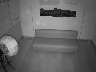 Offline voyeurcam-jb-podcast on CamSoda