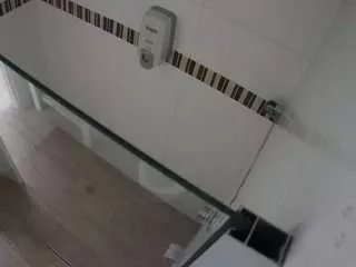 Offline voyeurcam-jb-shower-1 on CamSoda