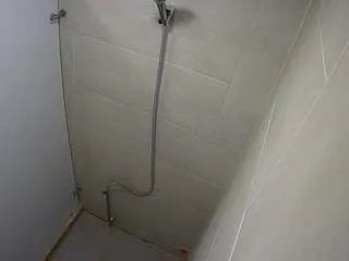 Offline voyeurcam-jb-shower-1 on CamSoda