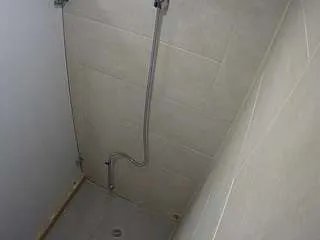 Offline voyeurcam-jb-shower-1 on CamSoda