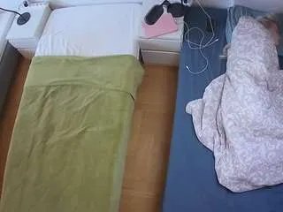 Offline voyeurcam-julmodels-bed-5 on CamSoda