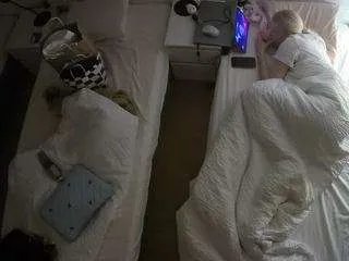 Offline voyeurcam-julmodels-bed-5 on CamSoda