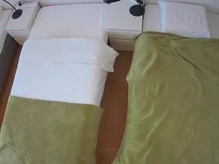 Offline voyeurcam-julmodels-bed-5 on CamSoda