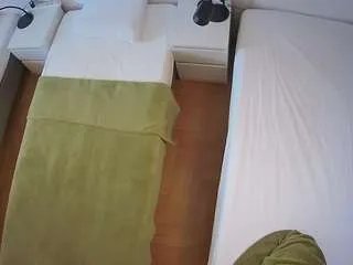 Offline voyeurcam-julmodels-bed-5 on CamSoda