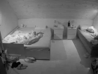 Offline voyeurcam-julmodels-greybed-3 on CamSoda