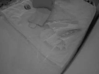 Offline voyeurcam-julmodels-whitebed-1 on CamSoda