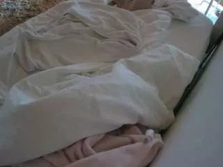 Offline voyeurcam-julmodels-whitebed-1 on CamSoda