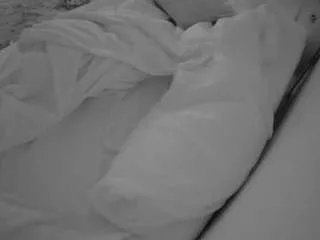 Offline voyeurcam-julmodels-whitebed-1 on CamSoda