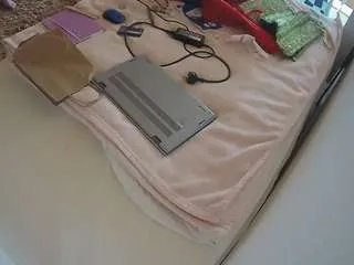 Offline voyeurcam-julmodels-whitebed-1 on CamSoda