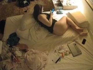 Offline voyeurcam-julmodels-whitebed-3 on CamSoda