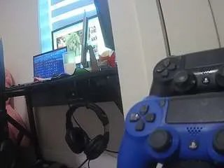 Offline voyeurcam-sexy-little-ana-01 on CamSoda