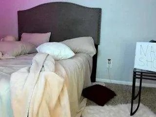 Offline yiaunaniree on CamSoda