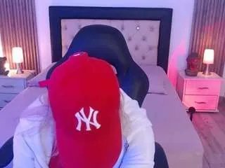 Offline zoe-jones13 on CamSoda