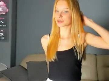 Freechat 18kira18 on Chaturbate