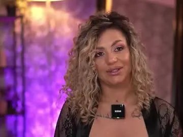 Freechat almavelia on Chaturbate