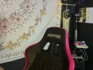 Freechat bossmomma on Chaturbate