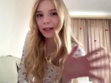 chloe_show