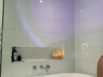 Freechat dreamyylilah on Chaturbate