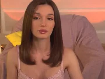 Freechat e_vvv_a on Chaturbate