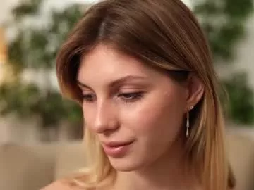 elegant_vibes on Chaturbate