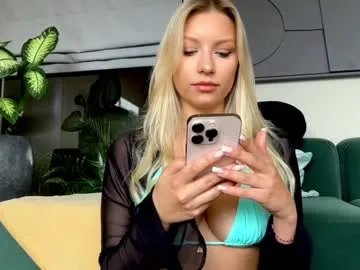 Freechat killer__tits on Chaturbate