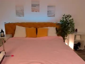 Freechat kittyy_cuttie on Chaturbate