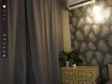 Freechat lynngroves on Chaturbate