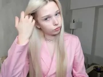 Freechat mikaelataron on Chaturbate