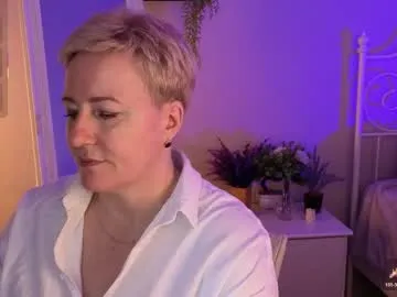nika_smit room chat